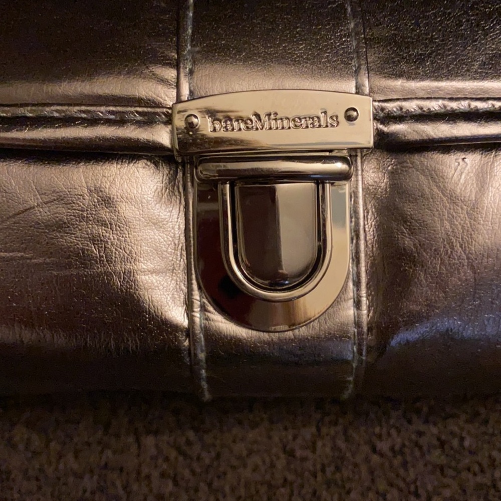 BareMinerals beauty brush carrier. Excellent for a gift - Picture 2 of 4